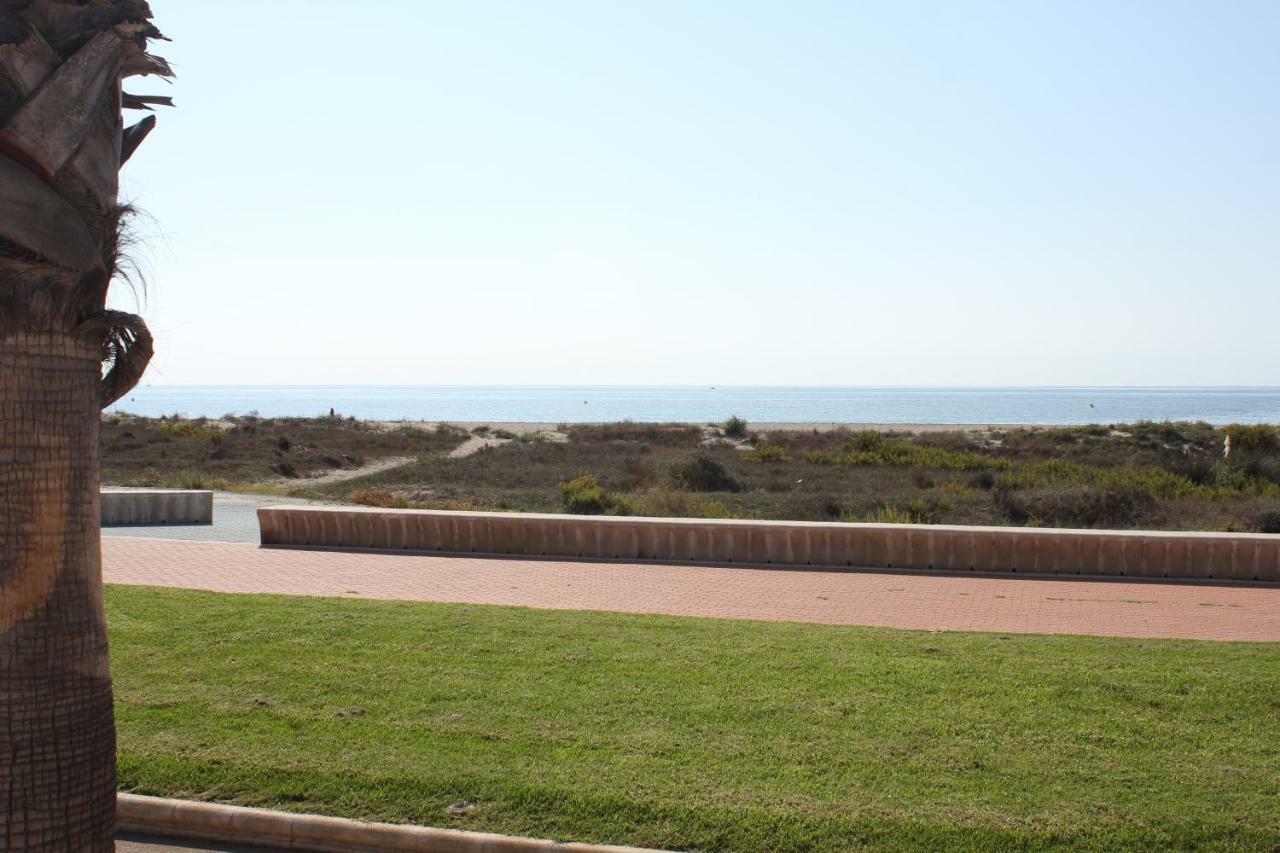 Apartamento Almerimar primera linea de playa Exterior foto